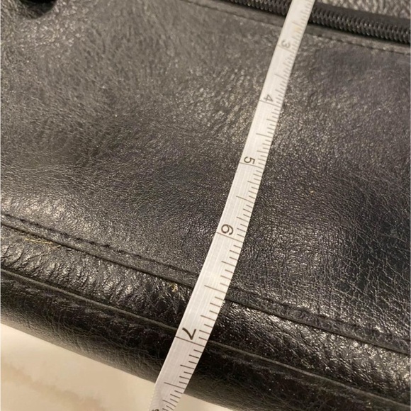 Cornell | Shoulder strap purse I Black and gold details - Picture 6 of 9